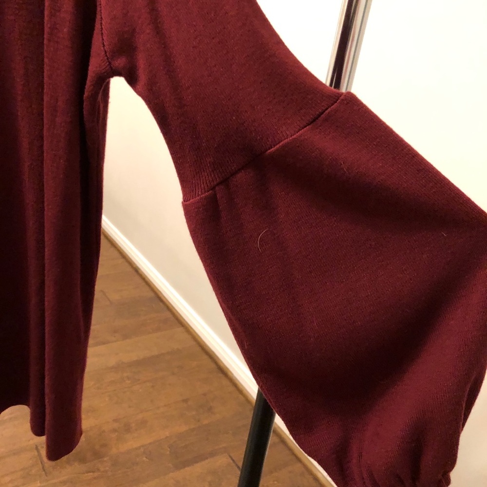 Bell Sleeved boat neck sweater